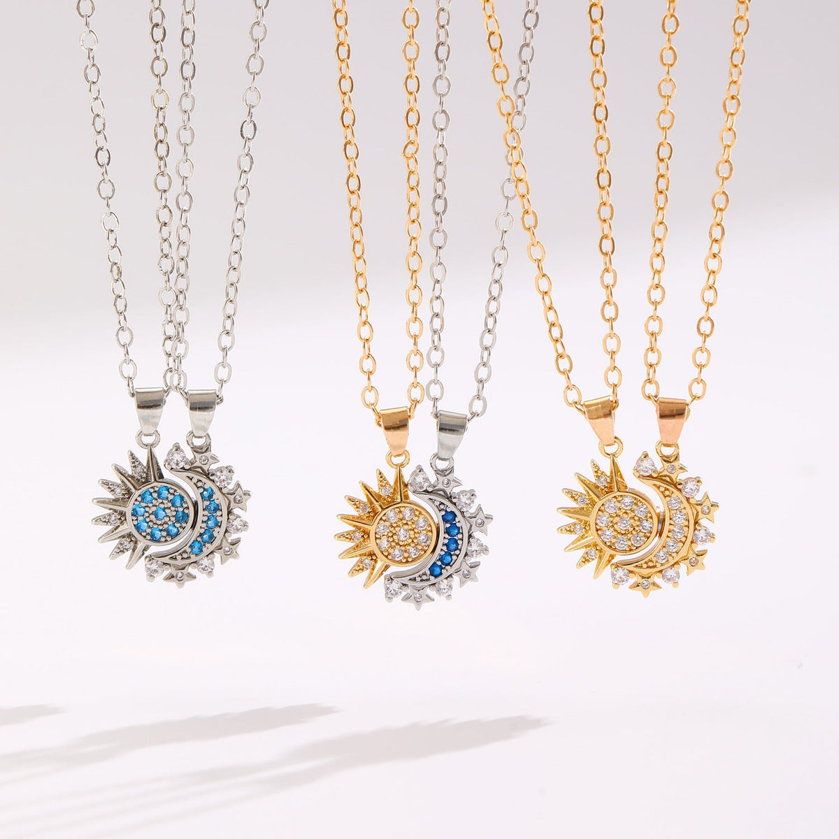 Los tres acabados disponibles: original, dorado y plateado